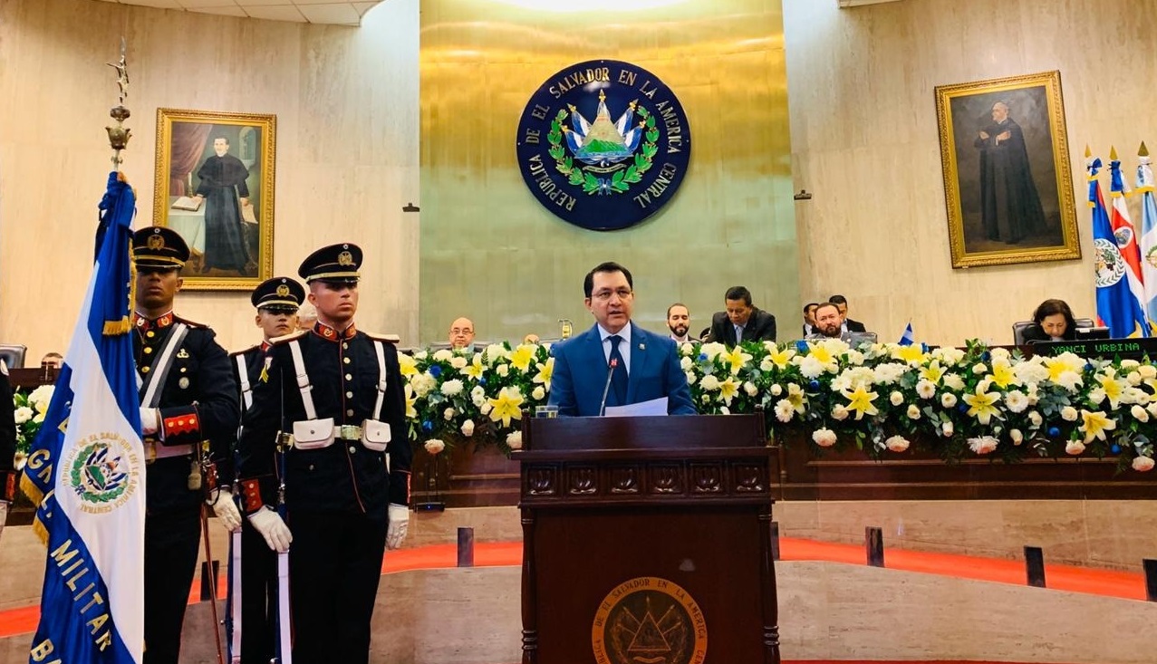 Mario Ponce permanecerá en el cargo de presidente del Legislativo hasta abril 2021 mario-ponce-permanecera-en-el-cargo-de-presidente-del-legislativo-hasta-abril-2021